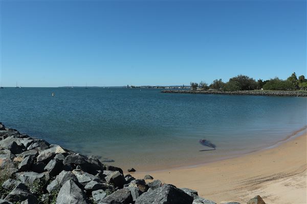 Raby Bay - Foreshore Park (8/05/2023 - Credits: Screen Queensland)