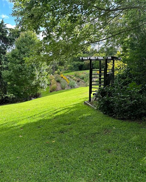 Tamborine Mountain Flower Farm (3/12/2025 - Credits: submitted by: Luke Scaddan)