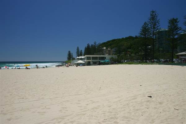 Burleigh Heads - Beach & Surf Club area (24/11/2008)