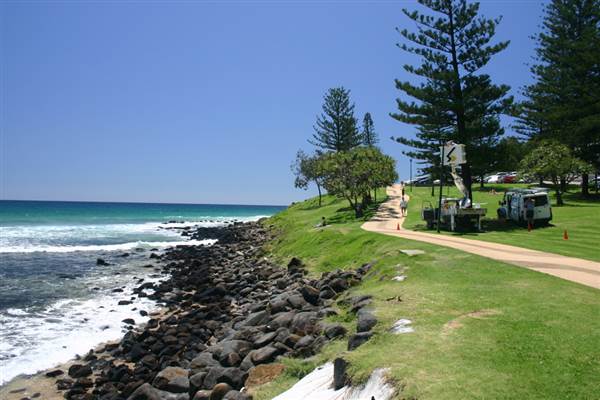 Burleigh Heads - Beach & Surf Club area (24/11/2008)