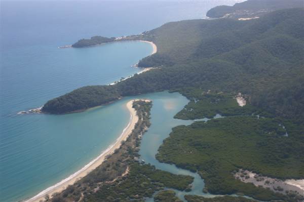 Great Keppel Island - Wop-Pa - Leekes Beach & Creek (31/08/2006)