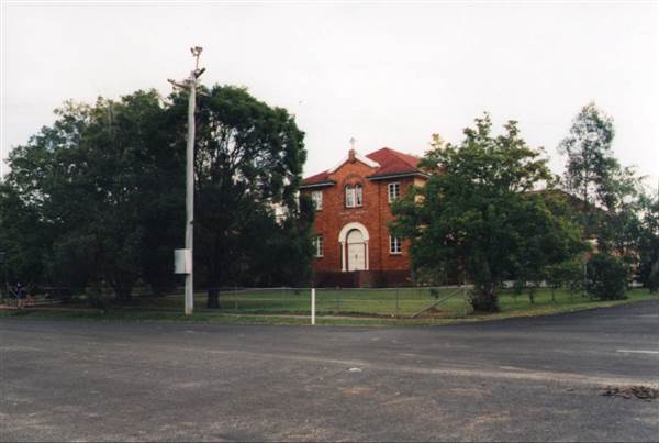 St Mary's Catholic Church & School (24/12/2002)