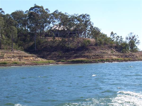 Lake Wivenhoe - Roads & Dam Wall (10/05/2006)