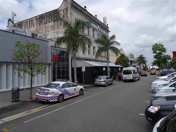 Cnr Logan Rd & Jurgens St (24/01/2014 - Credits: Angus Ledgerwood)