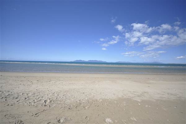 Kings Beach (Bowen) (23/07/2014 - Credits: Angus Ledgerwood)