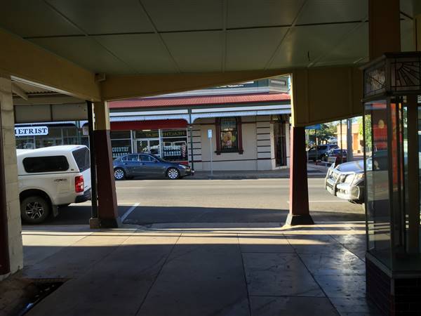 Charters Towers - D & S Building (28/08/2015 - Credits: Neil McGregor)