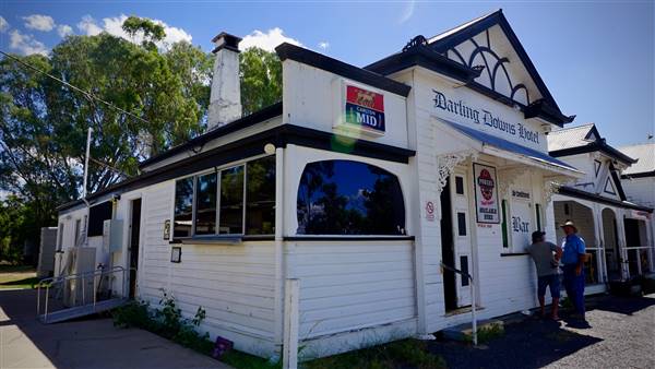 Sandy Creek Pub (Warwick Region) (3/04/2017)