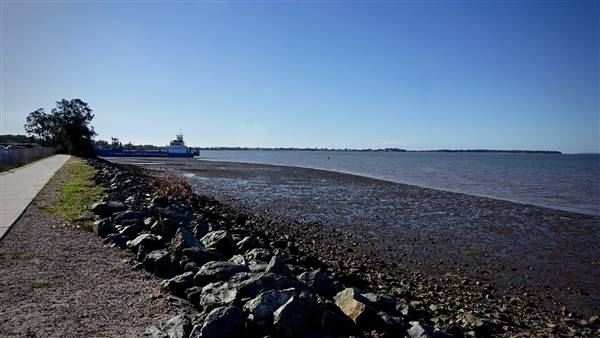 Redland Bay Marina - Ferry Terminal (22/05/2017 - Credits: Neil McGregor)