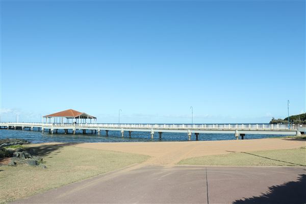 Redcliffe Pier (11/05/2023 - Credits: Screen Queensland)