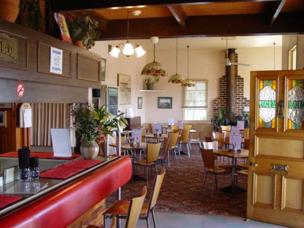 Mapleton Tavern (10/04/2006)