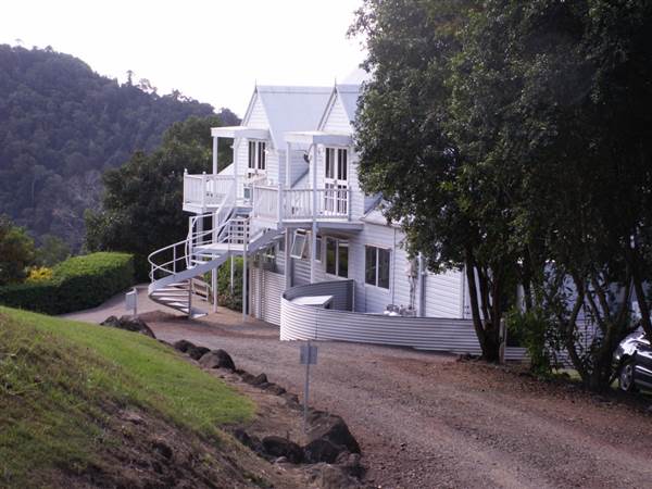 Maleny Manor (15/06/2006)