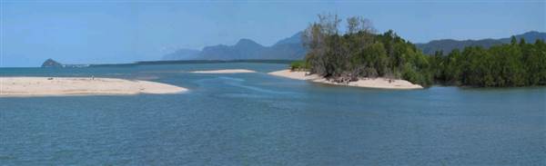 Mossman River Mouth (1/10/2007)