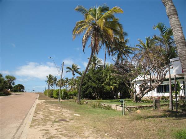 Rose Bay (Bowen) (8/11/2006)