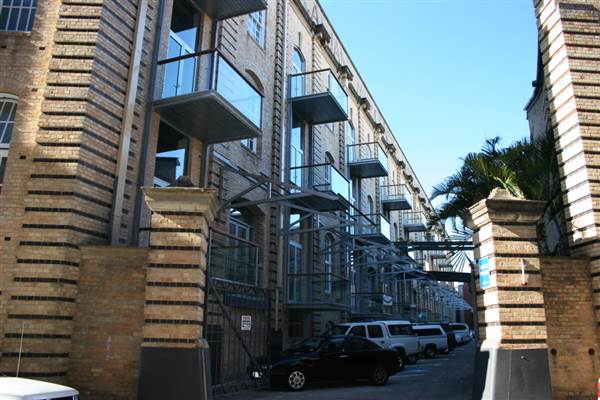 Teneriffe Apartment Buildings - Various (16/06/2006)