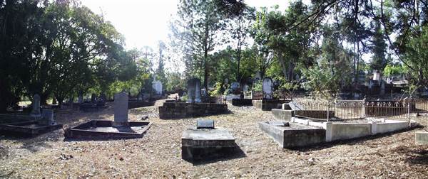 Toowong Cemetery (14/02/2005)