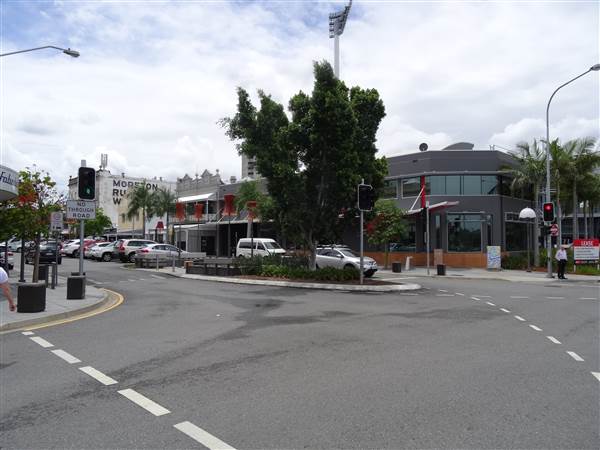 Cnr Logan Rd & Jurgens St (24/01/2014 - Credits: Angus Ledgerwood)