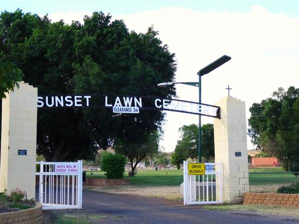 Mount Isa Sunset Lawn Cemetery (27/05/2014)