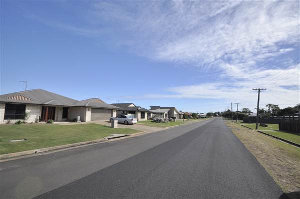 Suburban Streets (28/05/2014 - Credits: Angus Ledgerwood)