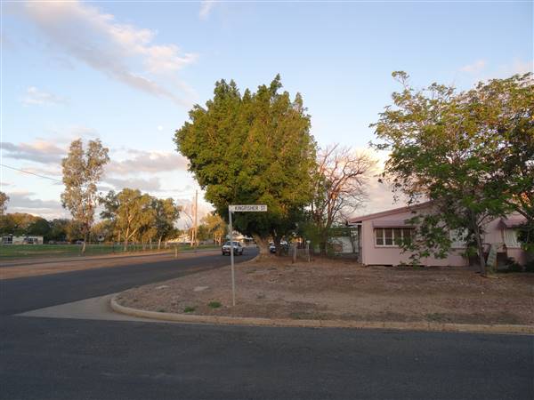 Longreach Township (8/07/2015 - Credits: Neil McGegor)