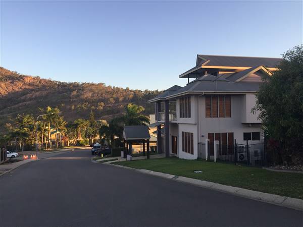 Townsville - Stirling Drive (4/09/2015 - Credits: Neil McGregor)