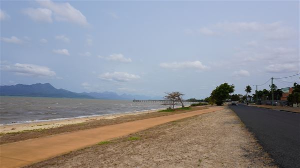 Cardwell - Coastline & Jetty (21/11/2019 - Credits: © Karen Jones)