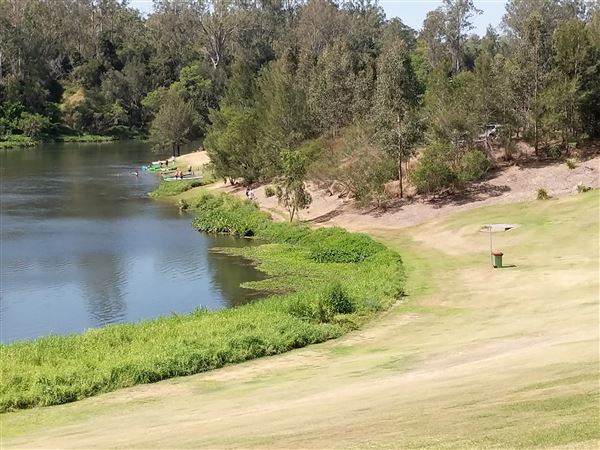 Parkland on the River - Colleges Crossing Recreation Reserve (20/09/2021 - Credits: Kathryn Metcalfe)