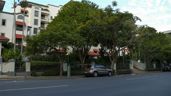 Newstead Streetscape (20/06/2023 - Credits: Screen Queensland)