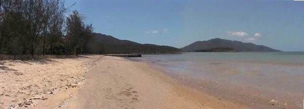 Dingo Beach (1/10/2007)
