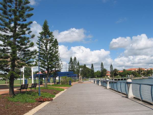 Raby Bay Marina (9/10/2007)