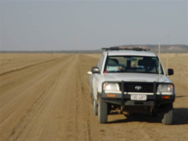 Muttaburra - Aramac Rd (18/11/2013 - Credits: Chris Strewe)