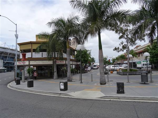 Cnr Logan Rd & Jurgens St (24/01/2014 - Credits: Angus Ledgerwood)