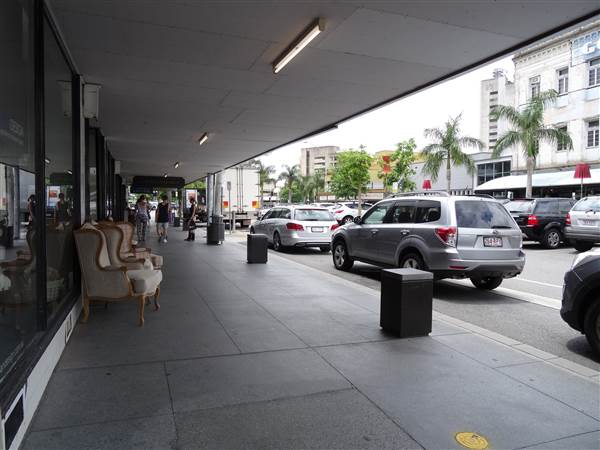 Cnr Logan Rd & Jurgens St (24/01/2014 - Credits: Angus Ledgerwood)