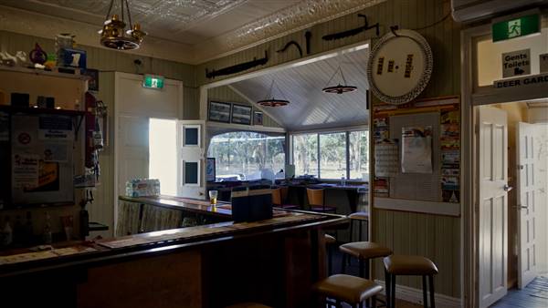 Sandy Creek Pub (Warwick Region) (3/04/2017)