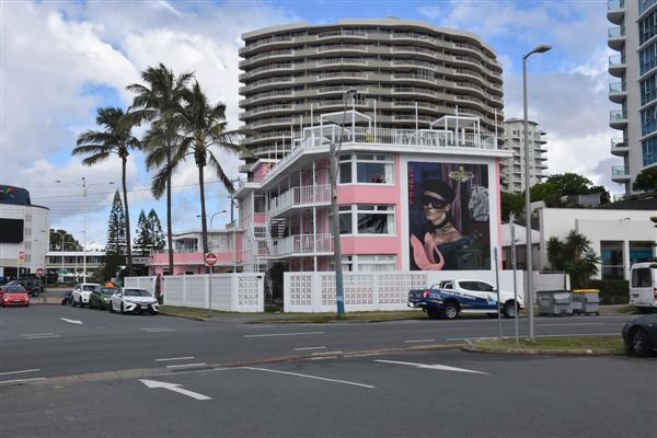Coolangatta - Marine Parade / Beach (17/05/2019 - Credits: Kathryn Metcalfe)