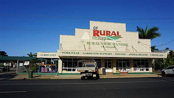 Innisfail - Streetscapes (1/11/2019 - Credits: Karen Jones)