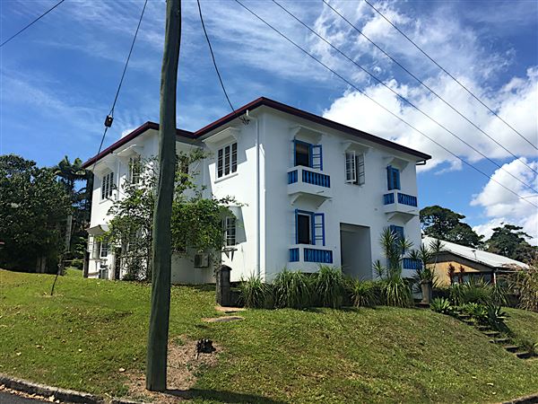 Innisfail - Streetscapes (1/11/2019 - Credits: Karen Jones)