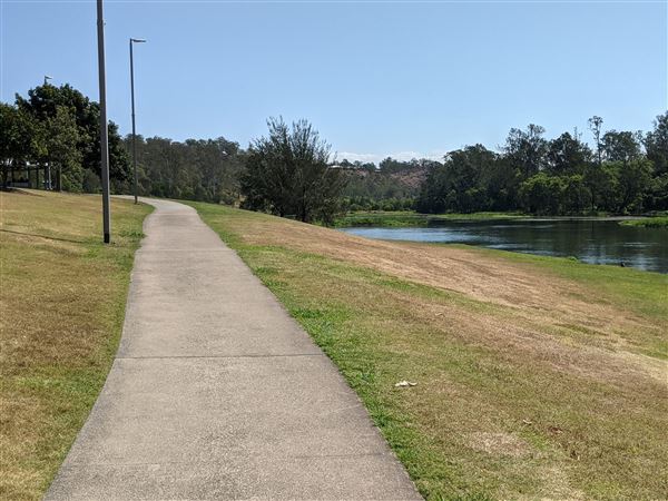 Parkland on the River - Colleges Crossing Recreation Reserve (20/09/2021 - Credits: Kathryn Metcalfe)