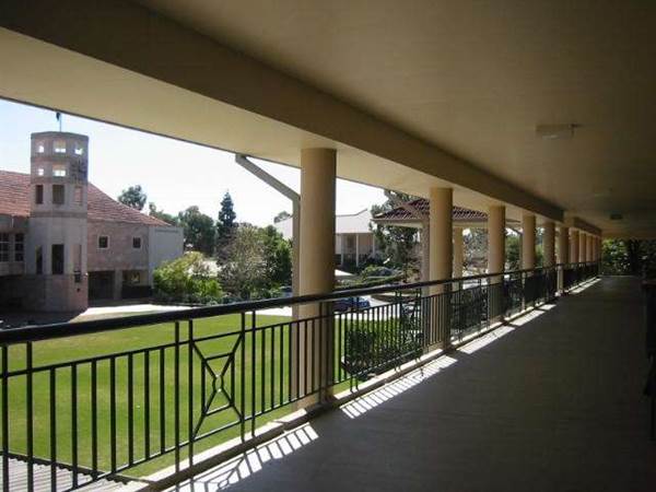 Somerset College - Primary and Secondary School (2/09/2013)