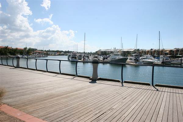 Raby Bay Marina (9/10/2007)