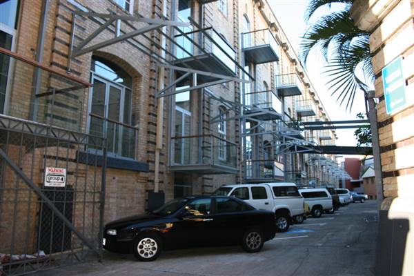 Teneriffe Apartment Buildings - Various (16/06/2006)