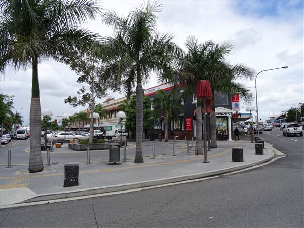 Cnr Logan Rd & Jurgens St (24/01/2014 - Credits: Angus Ledgerwood)
