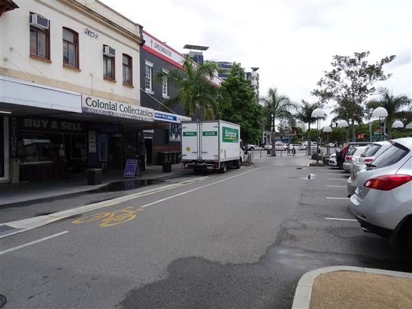 Cnr Logan Rd & Jurgens St (24/01/2014 - Credits: Angus Ledgerwood)