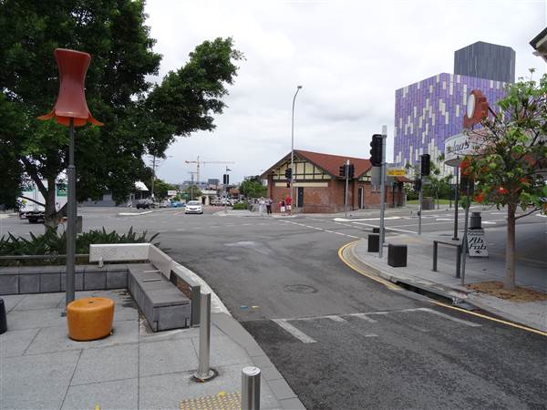 Cnr Logan Rd & Jurgens St (24/01/2014 - Credits: Angus Ledgerwood)