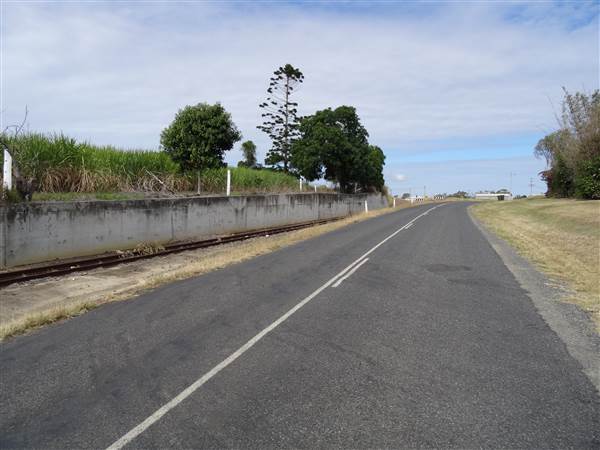 Roadside Cane Train Track (28/05/2014 - Credits: Angus Ledgerwood)