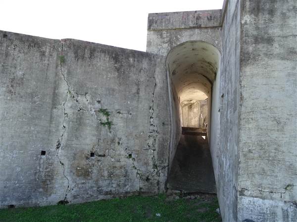Fort Lytton National Park - Military Fortification (5/06/2015)