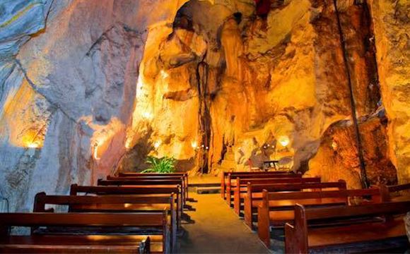 Capricorn Caves (4/12/2018 - Credits: unknown)