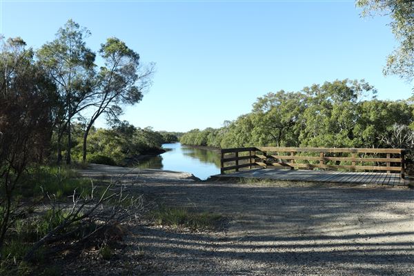 Epapah Creek - Karl's Pier track (8/05/2023 - Credits: Screen Queensland)