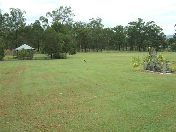 Haigslea Lawn Cemetery (25/07/2012)