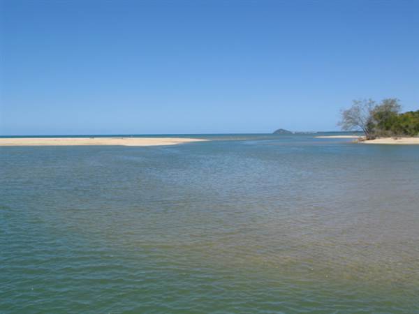 Mossman River Mouth (1/10/2007)