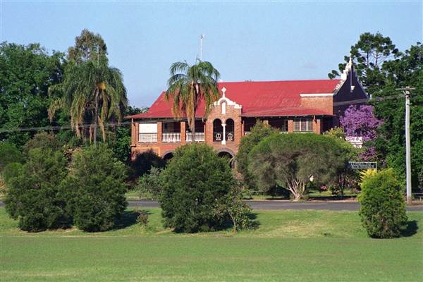 St Mary's Catholic Church & School (24/12/2002)